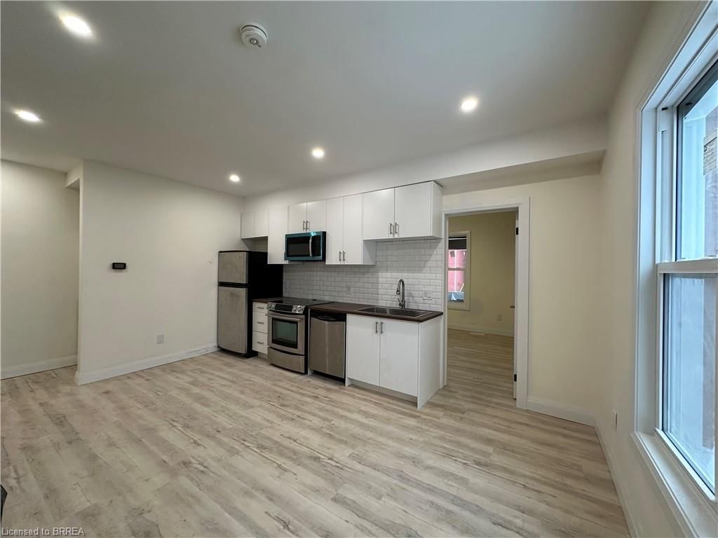 Single Family Residence for lease at B-59 Church Street, Brantford, Holmedale, N3T 3R2 - MLS: 40716612