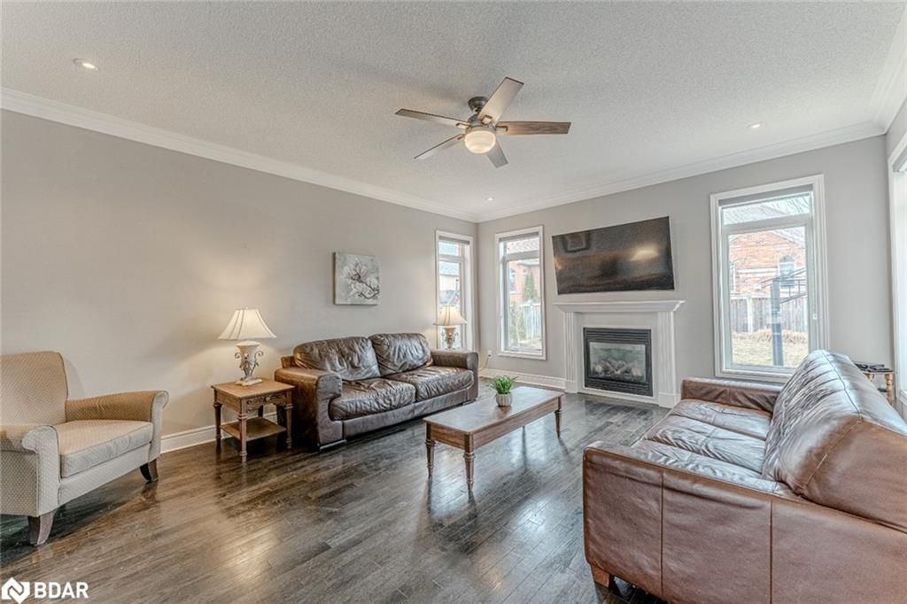 Single Family Residence for sale at 35 Royal Park Boulevard, Barrie, Innishore, L4N 6M8 - MLS: 40716657