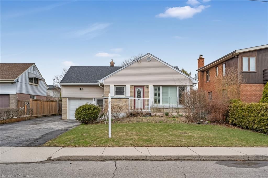 Single Family Residence for sale at 494 East 37th Street, Hamilton, Macassa, L8V 4B9 - MLS: 40717020