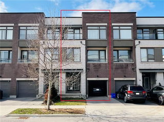 320 Squire Crescent