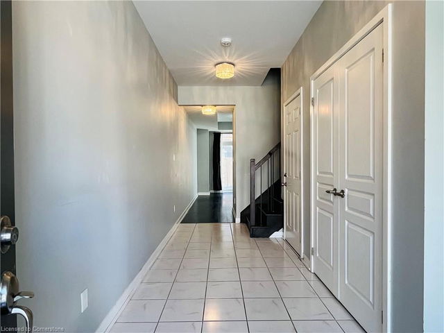 320 Squire Crescent