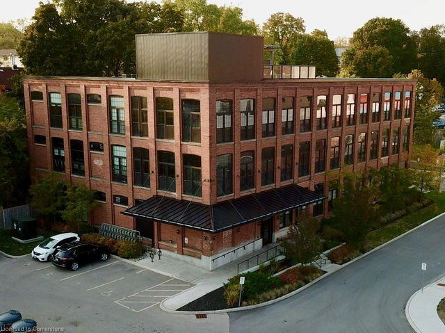 303 - 24 Cedar Street
