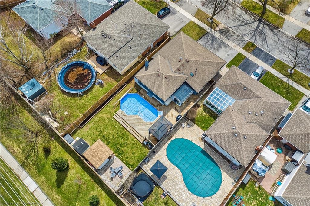 Single Family Residence sold at 2205 Lancaster Crescent, Burlington, Brant Hills, L7P 3G4 - MLS: 40717815