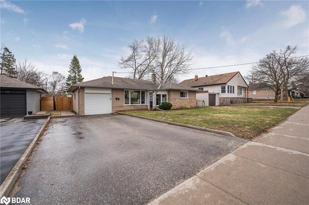 Single Family Residence sold at 169 Cook Street, Barrie, East, L4M 4H2 - MLS: 40718962