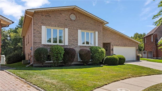 77 Ludlow Crescent