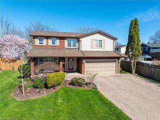 8 Coupland Court