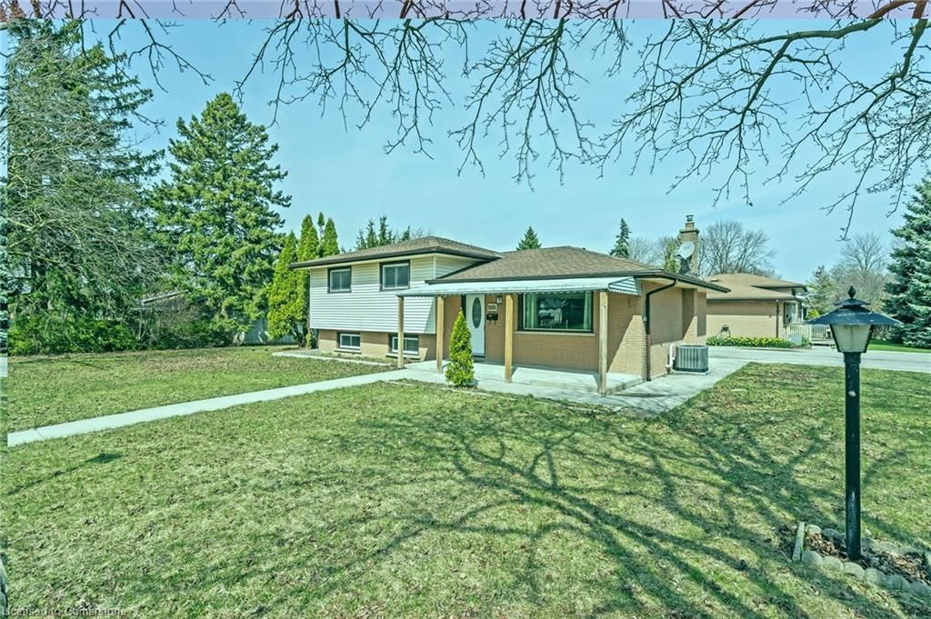 Single Family Residence for sale at 1151 Lancaster Street, London, East D, N5V 2L4 - MLS: 40719467