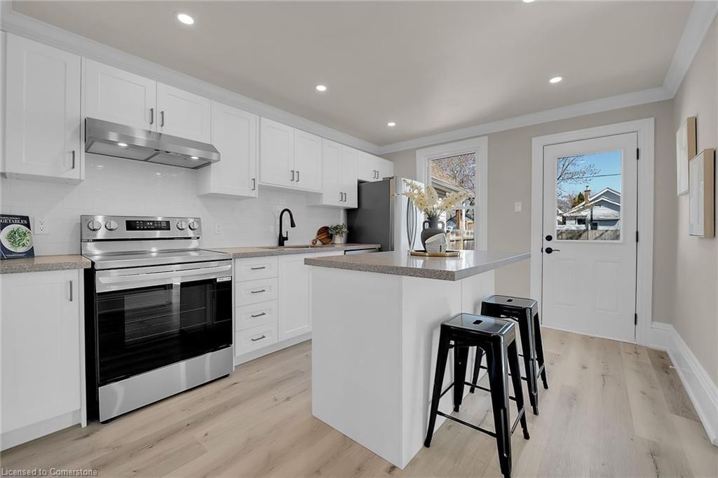 Single Family Residence for sale at 70 Robins Avenue, Hamilton, Crown Point, L8H 4N4 - MLS: 40719601