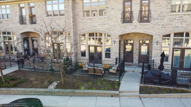 B - 82 Cardigan Street
