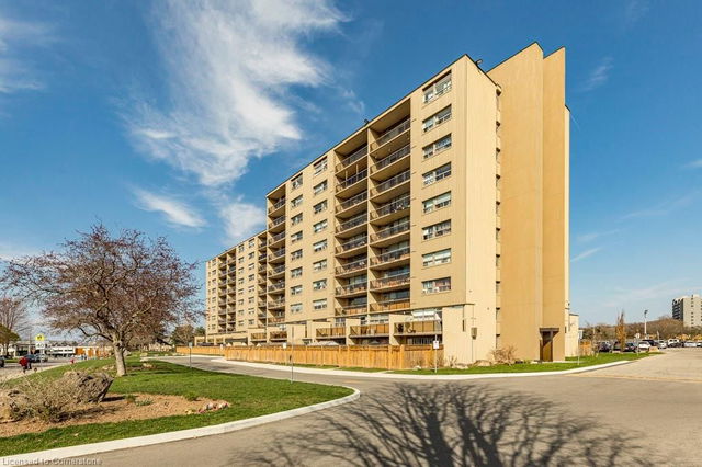 310 - 15 Nicklaus Drive