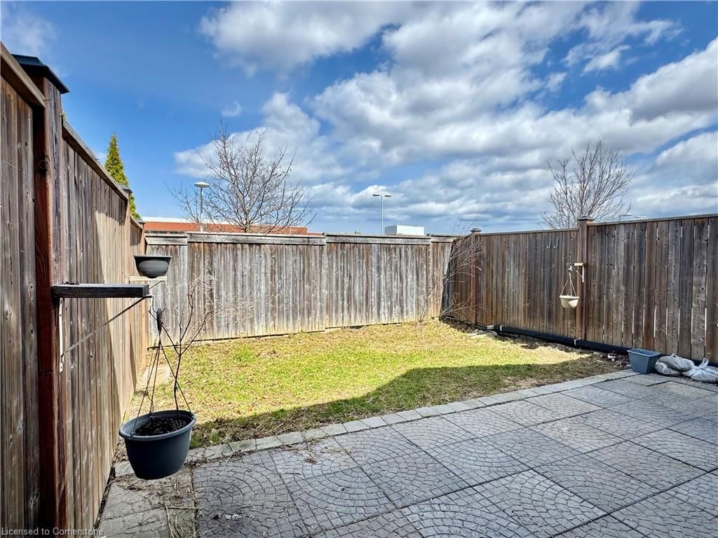 Row/Townhouse for lease at 266 Pinehill Drive, Hamilton, Trinity, L0R 1P0 - MLS: 40720025