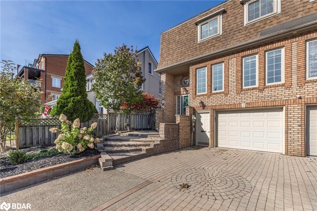 Single Family Residence for sale at 36 Kempenfelt Drive, Barrie, City Centre, L4M 1B9 - MLS: 40720229