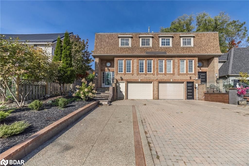 Single Family Residence for sale at 36 Kempenfelt Drive, Barrie, City Centre, L4M 1B9 - MLS: 40720229