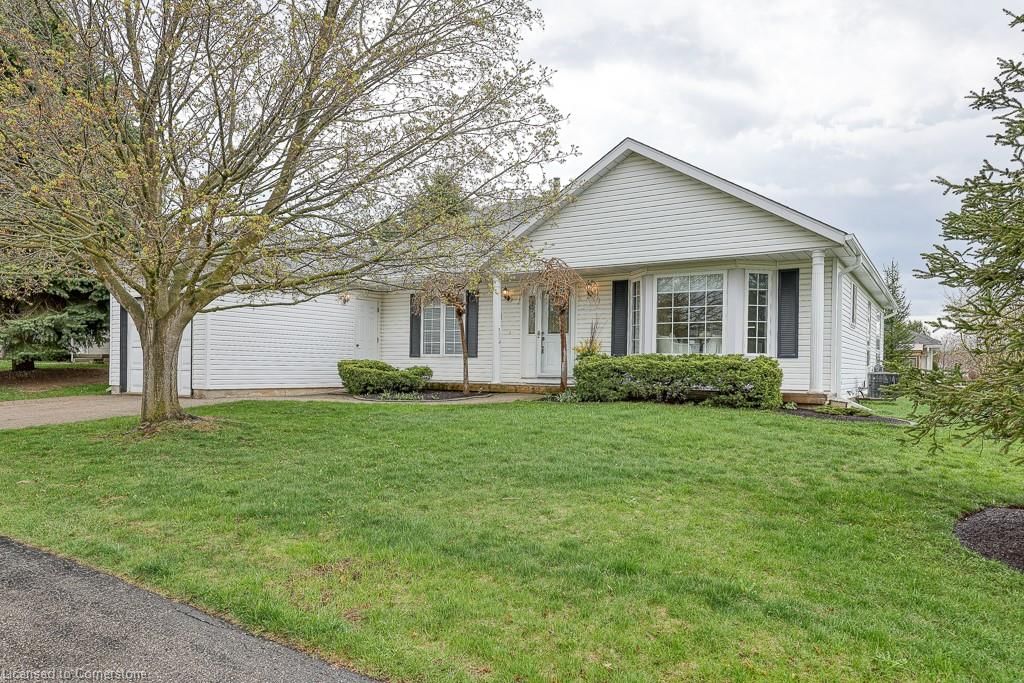 Single Family Residence for sale at 9 Morningside Circle, New Hamburg, New Hamburg, N3A 2G2 - MLS: 40720258