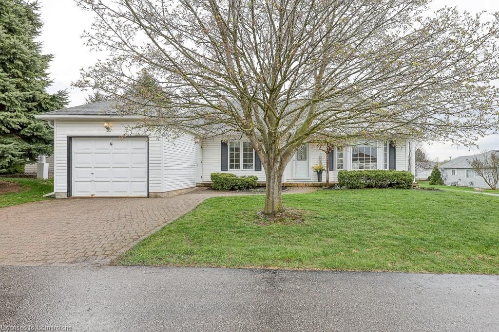 Single Family Residence for sale at 9 Morningside Circle, New Hamburg, New Hamburg, N3A 2G2 - MLS: 40720258