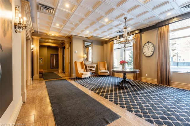 102 - 5188 Lakeshore Road