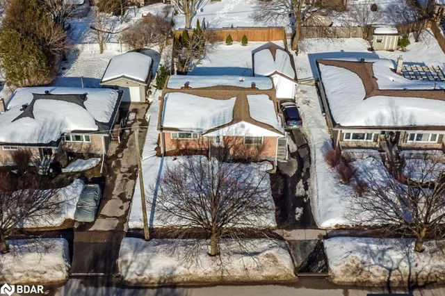 50 Marion Crescent