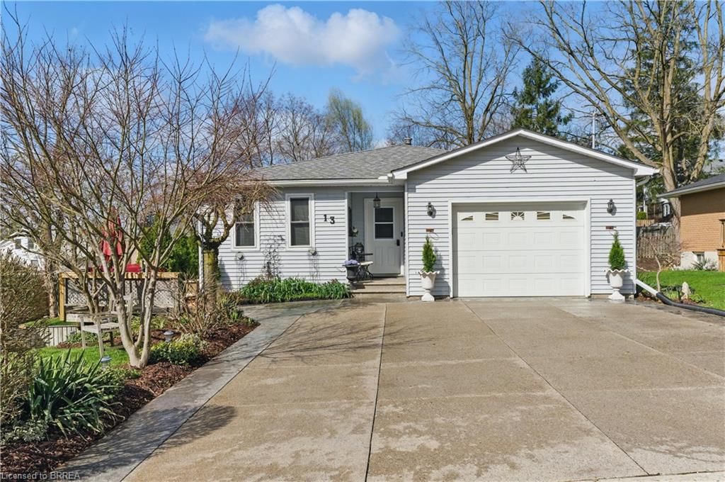 Single Family Residence for sale at 13 King William Street, St. George, St. George, N0E 1N0 - MLS: 40720727