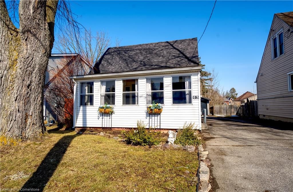 Single Family Residence for sale at 63 Salisbury Avenue, Brantford, Eagle Place West, N3S 1M8 - MLS: 40720911
