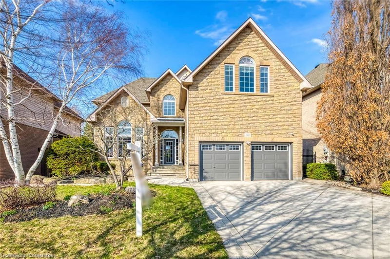 39 Thoroughbred Boulevard, Ancaster, Ontario