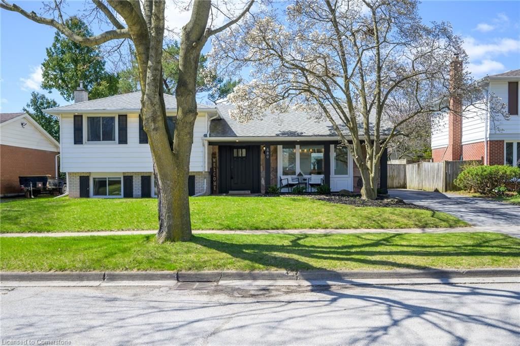 Single Family Residence sold at 580 Rosedale Crescent, Burlington, Dynes, L7N 2T1 - MLS: 40720962