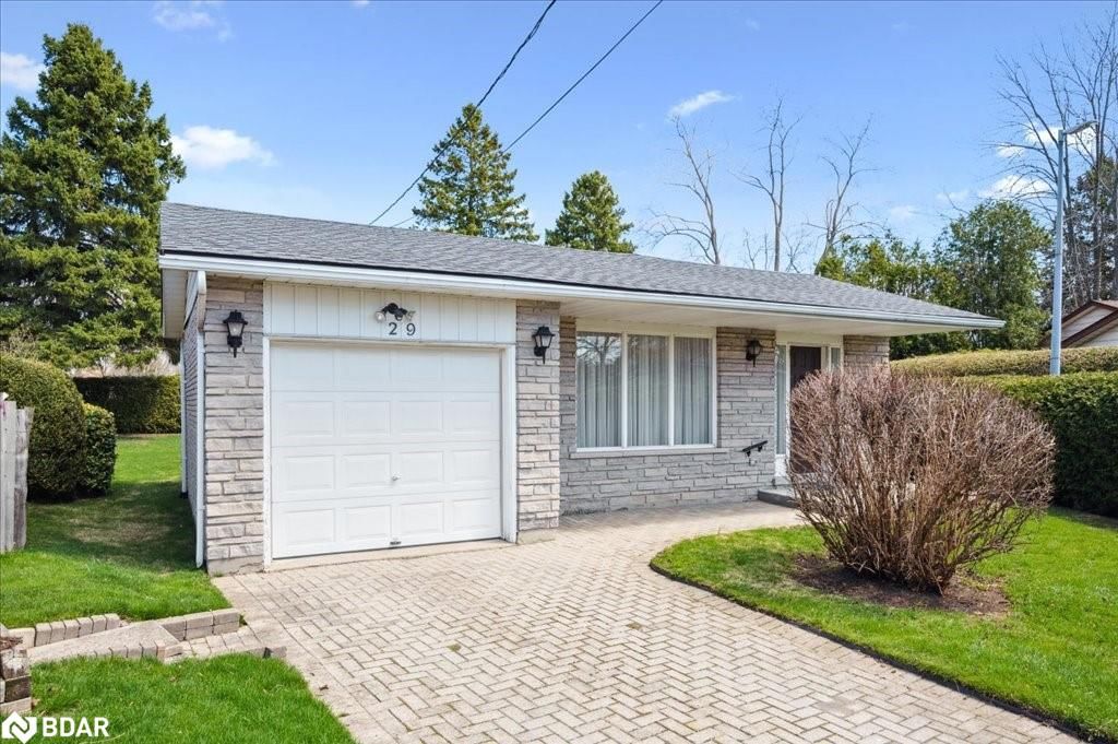 Single Family Residence for sale at 29 Vista Terrace, Guelph, Victoria North, N1E 1A2 - MLS: 40720984