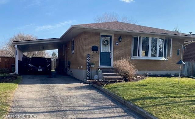 9 Blueridge Crescent