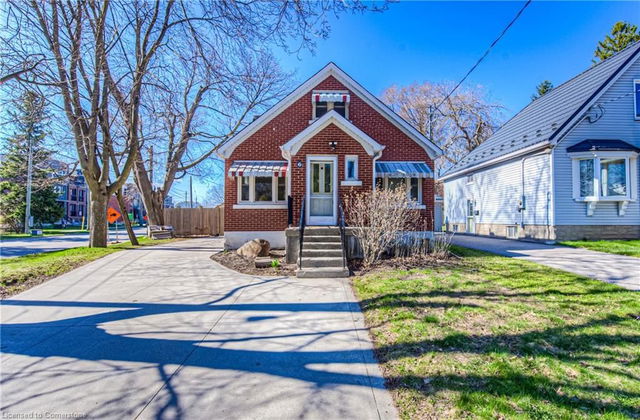 6 Peltz Avenue