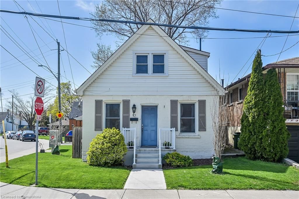 Single Family Residence for sale at 42 East 27th Street, Hamilton, Eastmount, L8V 3E7 - MLS: 40721127