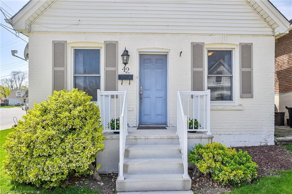 Single Family Residence for sale at 42 East 27th Street, Hamilton, Eastmount, L8V 3E7 - MLS: 40721127