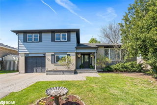 102 Moore Park Crescent