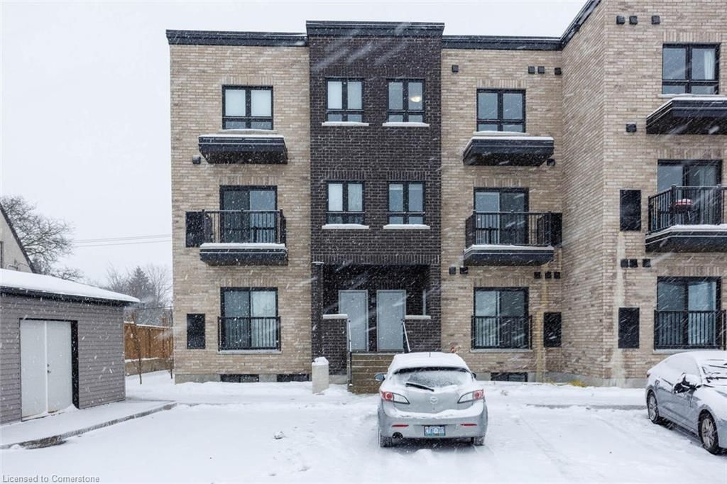 Row/Townhouse for sale at 23-600 Victoria Street, Kitchener, Victoria Hills, N2M 0C3 - MLS: 40721176