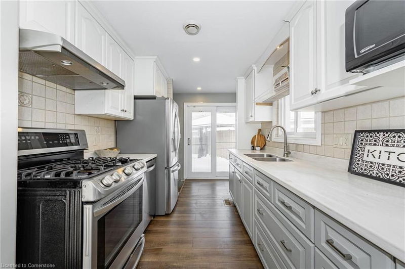 6 Stirling Place, Guelph, Ontario