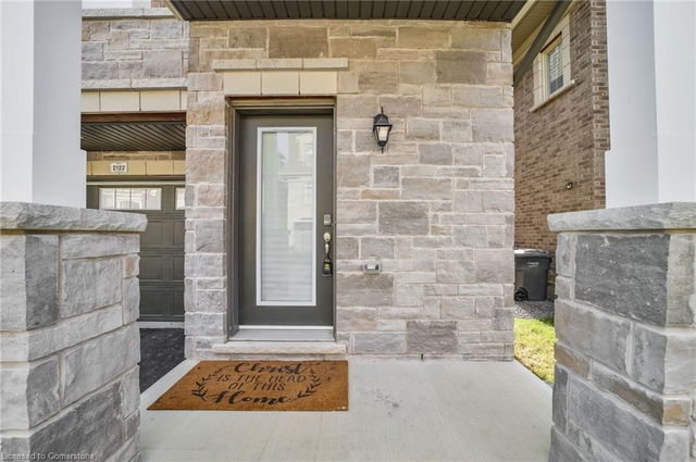 2122 Royal Gala Circle