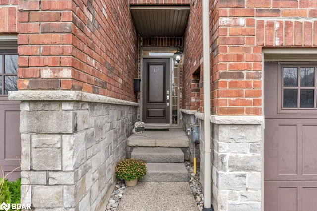127 - 127 Oakhaven Place