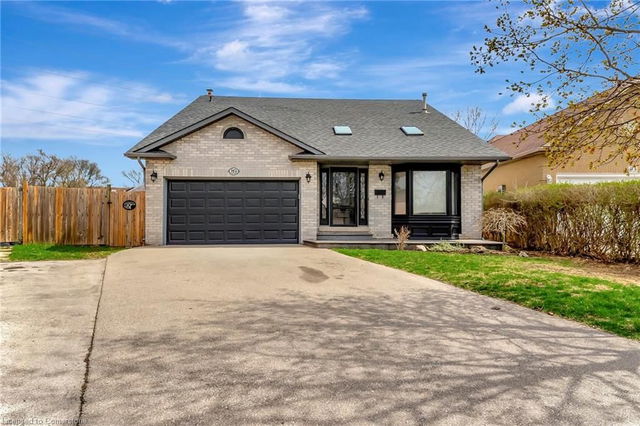 89 Twin Crescent