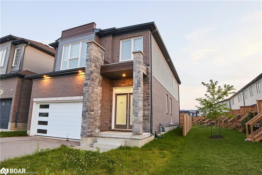 Single Family Residence for lease at 44 Saddlebrook Court, Kitchener, Huron Park, N2R 0P6 - MLS: 40721547