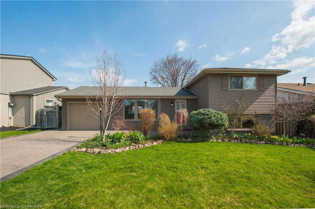 7 Camelot Drive