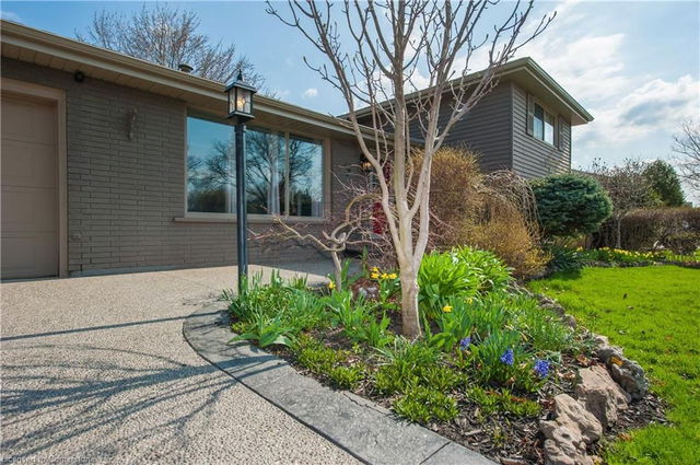 7 Camelot Drive