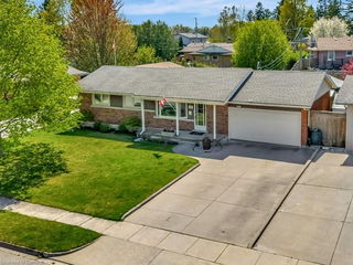 1800 Holley Crescent