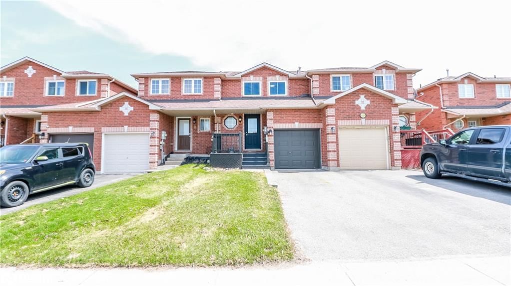 Row/Townhouse for sale at 13 Lee Crescent, Barrie, Holly, L4N 9Z5 - MLS: 40721792
