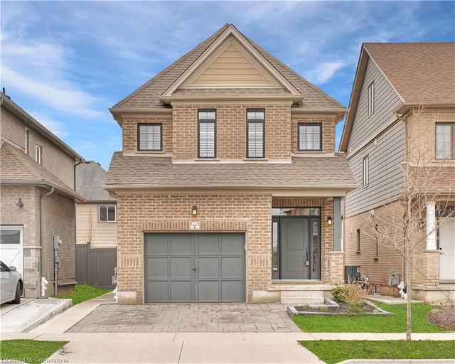 7 Pondcliffe Drive