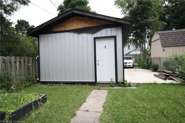 107 Wellington Street
