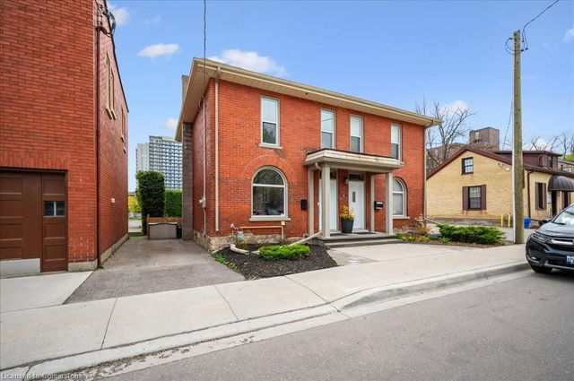 7 Salisbury Avenue