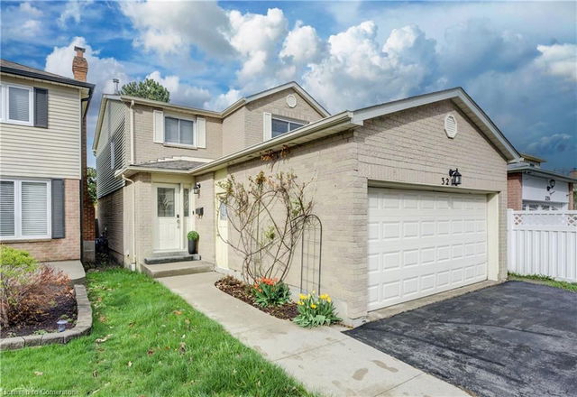3210 Anderson Crescent