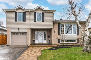 33 Porter Crescent