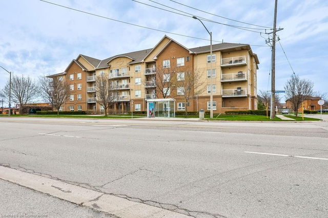 402 - 4450 Fairview Street