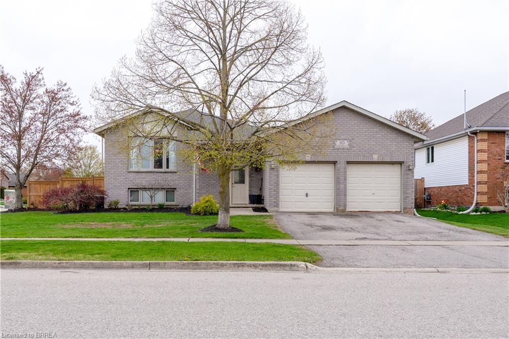 Single Family Residence for sale at 10 Armstrong Street, Paris, Fair Grounds, N3L 4B4 - MLS: 40722286