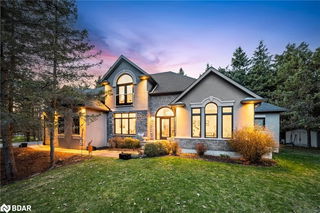 18 Red Oak Crescent