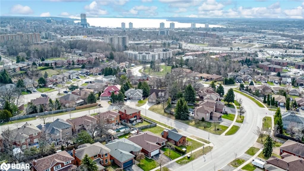 Single Family Residence for sale at 12 Thackeray Crescent, Barrie, West, L4N 6J6 - MLS: 40722340